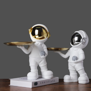 Bandeja de resina de astronauta, estatua ecológica, organizador de almacenamiento temático espacial, decoración única para el hogar/La Oficina, casco, regalo de ciencia ficción para llaves - Product Image 1