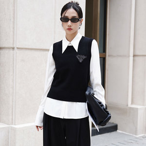 Mode femmes tricoté gilet Style doux avec col rond personnalisé OEM noir haut en gros dames laine gilet sans manches - Product Image 3