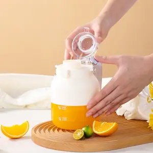 迷你电动榨汁机便携式搅拌机可充电水果橙柠檬搅拌机冰沙奶昔制造商厨房自动新鲜榨汁机