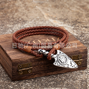 Bracelet en cuir tissé noir de style nordique, pendentif flèche, bijoux unisexes en argent tibétain - Product Image 3