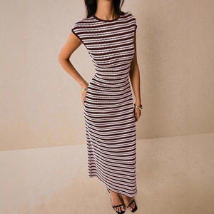 Robe midi élégante sans manches en tricot solide, taille naturelle, respirante, ajustée - Product Image 6