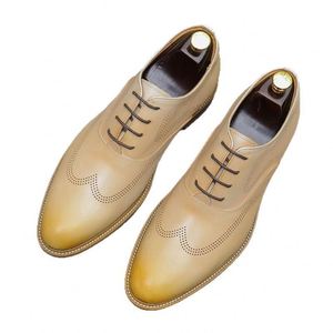 Chaussures pour hommes en cuir véritable britannique, style professionnel clair, rehaussantes invisibles de 5,5 cm, avec gravure intérieure pour augmenter la taille - Product Image 1