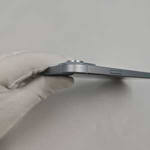 Offre Spéciale : Téléphone Portable d'Occasion Original de Marque, Écran 6,1 Pouces, Version Globale iOS 15 Débloquée pour iPhone 15 - Product Image 4