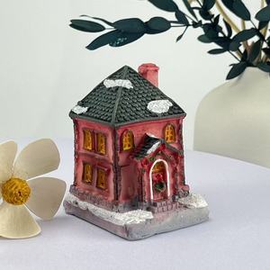 Adornos Navideños de Resina con Diseño Nuevo, Casa Pequeña de Resina, Micropaisaje, Decoración para el Hogar y Regalos - Product Image 1