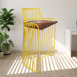 Chaise de bar industrielle en métal, tabouret haut avec assise en bois et base en métal, mobilier pour restaurant, hôtel, bar - Product Image 1
