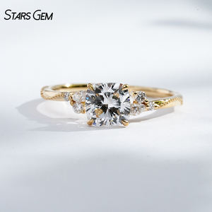 Starsgem 1.1ct 5,7*5,9mm Cojín Corte Lab Grown Diamond 18K Oro amarillo Clásico Anillo de compromiso unisex - Product Image 1