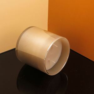 Bougie parfumée en verre avec deux mèches, décoration minimaliste pour la maison, aromathérapie, parfum floral et végétal - Product Image 1