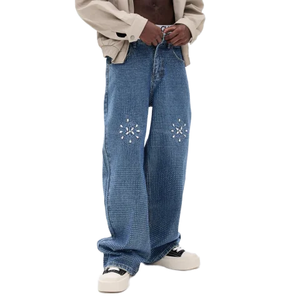 El especialista en productos de jeans para hombre en comercio electrónico responderá preguntas específicas lo mejor que pueda. - Product Image 1