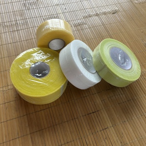 Tissu en <span class=keywords><strong>maille</strong></span> <span class=keywords><strong>de</strong></span> <span class=keywords><strong>fibre</strong></span> <span class=keywords><strong>de</strong></span> <span class=keywords><strong>verre</strong></span> à prix avantageux pour service <span class=keywords><strong>de</strong></span> découpe <span class=keywords><strong>de</strong></span> cloisons sèches, surface enduite, grande réduction - Product Image 1