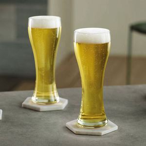 Bouteille de jus en plastique Pilsner incassable de 300 ml de qualité alimentaire avec logo personnalisé et design contemporain pour la bière et les fêtes - Product Image 3