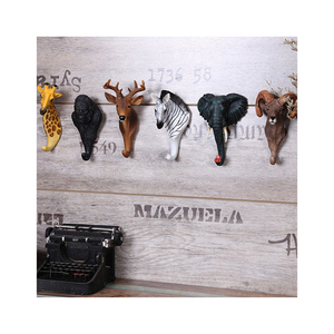 Gancho de pared de animales tridimensionales Retro americano, diseño de cabeza de Animal de Vida Silvestre tallado a mano, gancho de pared de resina interior resistente para cafetería - Product Image 2