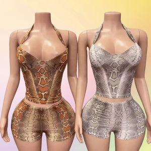 Ensemble deux pièces pour femme : Crop top dos nu à imprimé serpent et short cycliste, sans manches, coupe basse, tenue de soirée moulante - Product Image 1