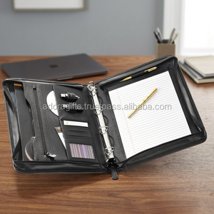 Nueva Carpeta Personalizada ADORA de 4 Anillas con Bolsillo para Documentos, Cierre de Cremallera y 3 Bolsillos para Tarjetas - Product Image 2