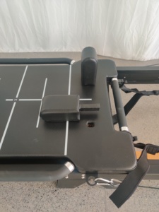 Reformer de fitness noir, machine de rééducation corporelle, Reformer en aluminium VOG-009Z, Tour Reformer Pila - Product Image 6