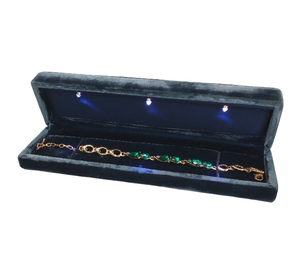 Emballage de bijoux en velours de soie élégant boîte à bijoux personnalisée avec logo boîte à bracelet en velours de soie boîte à bijoux en velours de soie de luxe - Product Image 1