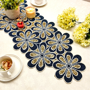 Camino de Mesa Floral de Tela Hecho a Mano, Diseño de Lujo, Forma de Flor Azul y Dorado, Duradero, Ecológico, Ligero, Alfombrillas y Protectores Ali - Product Image 1