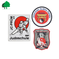 Patch brodé personnalisé directement de l'usine avec tissu sergé, patchs thermocollants OEM pour vêtements et sacs