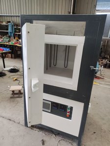 Four industriel pour la fusion des métaux, machine de fusion du platine et de l'<span class=keywords><strong>or</strong></span> pour les alliages super-résistants, les lingots, la céramique, les produits chimiques et l'électronique. - Product Image 4