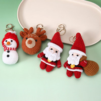 Lot de 4 porte-clés de Noël au crochet, en fil doux, faits main, amigurumi Père Noël, Bonhomme de neige, Renne, Gnome, breloque de sac, cadeau de fêtes
