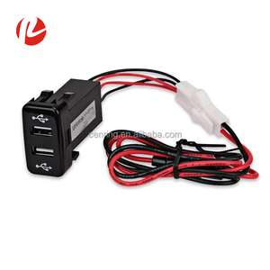 Caricatore Universale <span class=keywords><strong>per</strong></span> <span class=keywords><strong>Auto</strong></span> Elettrica <span class=keywords><strong>per</strong></span> Hiace 2005-13 <span class=keywords><strong>Doppia</strong></span> Presa <span class=keywords><strong>USB</strong></span> 2.1A 12V Caricatore <span class=keywords><strong>Auto</strong></span> 40MM*20MM - Product Image 1