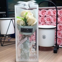 Cadeau Fête des Mères, Saint-Valentin, Pâques, Noël : Bouquet de 38 fleurs de savon œillet en boîte, longue durée, pour la remise des diplômes