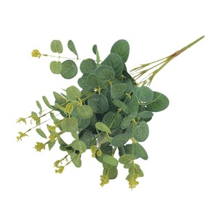 Prix d'usine, nouveau design, plante artificielle à 5 tiges, feuillage vert, feuilles d'eucalyptus pour la décoration de la maison ou de mariage - Product Image 1