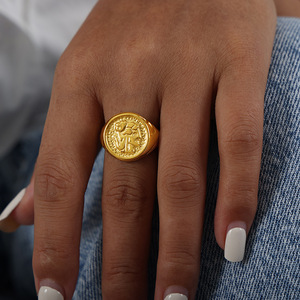 Anillo personalizado Chevaliere Coat of Armorial Family Crest <span class=keywords><strong>Sello</strong></span> de cera <span class=keywords><strong>18K</strong></span> Acero inoxidable Hombres Anillo de <span class=keywords><strong>sello</strong></span> personalizado personal - Product Image 2