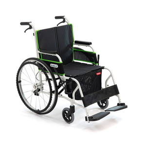 Fauteuil roulant manuel Miki M-43RK ultra léger en alliage d'aluminium 9,8 kg, grandes roues, pour personnes âgées - Product Image 2
