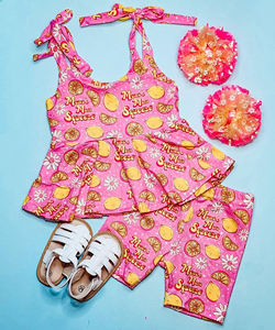 GSSO3473 CUSTOM Conjunto sin mangas para niña pequeña con estampado 'mama's main squeeze', al por mayor - Product Image 1