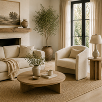 Fauteuil pivotant moderne en forme de baril, fauteuil d'appoint rembourré en velours beige chaud avec base en plinthe foncée pour salon