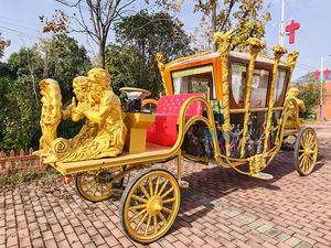 Chariot de Mariage Royal de Luxe à Vendre – Transport Spécialisé Traîné par des Chevaux – Offre Exceptionnelle - Product Image 3