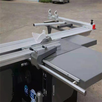 Scie à table coulissante cnc scie à panneau à table coulissante automatique