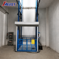 Kustomisasi Lift Barang Hidrolik Industri dengan Kontrol Jarak Jauh Elektrik untuk Gudang