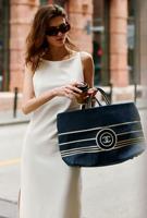 Robe sans manches Nicecover Minimalist Commute, col bateau, drapée, coupe droite, fendue, blanche, longueur midi, pour femme
