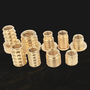 Tuerca de latón prensada en frío con inserto de tornillo de espiga para muebles y gabinetes, de fácil instalación y alta resistencia - Product Image 1