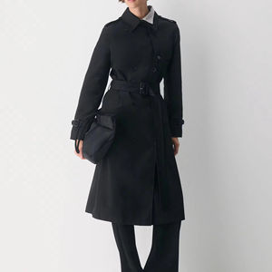 Ropa Larga Informal Negra Cortavientos para Mujer con Botones Metálicos - Product Image 3