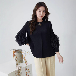 Factory-direct 2026 Spring New Design Vintage Bow Collar Flower-Sleeve Dragon Scale Pleats Loose Plus-Size Slimming Pleated <strong>Top</strong> - Product Image 2