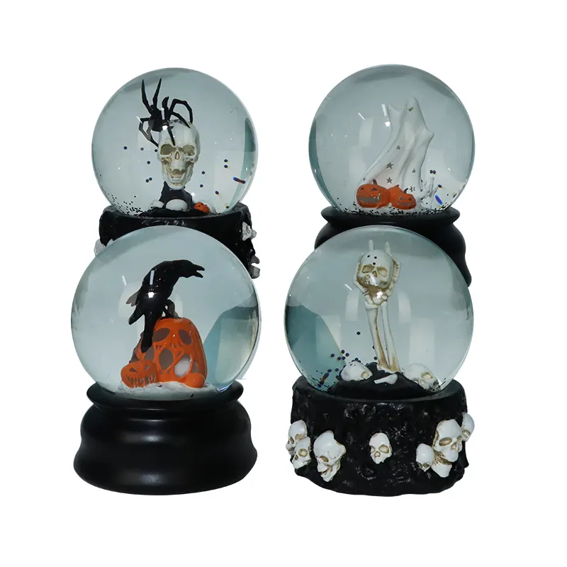 Fabricant Vente en gros Boule à neige personnalisée Cadeaux et artisanat Figurine en résine Insérer des ornements de boule à neige pour Halloween et Noël