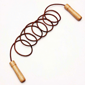 Cuerda de Saltar para Entrenamiento de Boxeo OEM con Mango de Madera y Cuero para Fitness y Ejercicio 2026 - Product Image 2