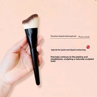 Pinceau de maquillage professionnel de luxe pour poudre, illuminateur, contouring, plat, avec manche en bois naturel, pour le visage et le correcteur, et pour le rasage