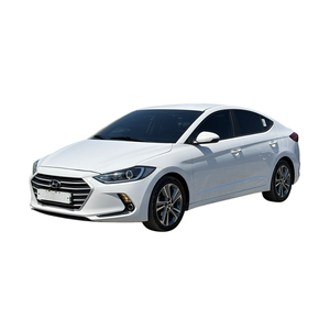 Kilometraje Original 2018, Avante AD Blanco, Auto Compacto de Gasolina con Monitor Trasero, Vehículo Económico - Product Image 1