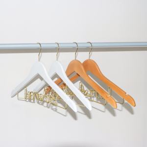 فستان زفاف للعروس شماعات العروس العريس سلك حروف خشبية بيضاء فستان زفاف شماعات هدية زفاف - Product Image 2