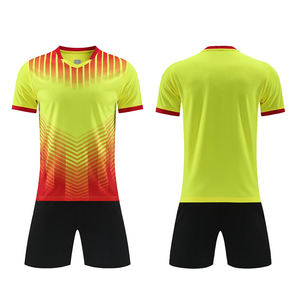 Sublimation personnalisée Vêtements de sport unisexe Maillot de football rétro Chemises de football T-shirt rayé Maillot de football rétro classique vintage - Product Image 4