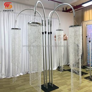 แชนเดอเลียร์4หัวแบบปรับแต่งได้อย่างเรียบเนียนตกแต่งสำหรับงานแต่งโคมไฟระย้าโลหะสีเงิน - Product Image 6