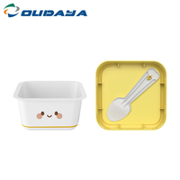 Vente en gros, faible MOQ, gobelets à dessert en PP de qualité alimentaire à paroi simple de 120 ml/120 g avec couvercle et cuillère, logo personnalisable, échantillon disponible