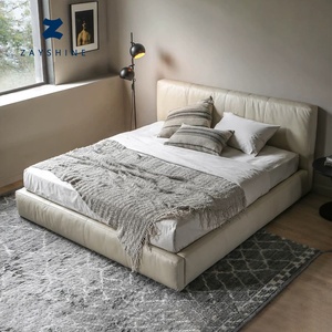 Lit double king/queen size extra large en cuir véritable blanc crème, style minimaliste italien de luxe, Zayshine - Product Image 1
