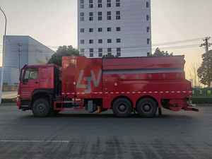 รถบรรทุกกำจัดหิมะสำหรับสนามบิน ระบบไฮดรอลิก ขับเคลื่อนด้วยระบบไฮดรอลิก  ความสามารถในการเคลื่อนที่สูง  แบบเป่าหิมะ - Product Image 5