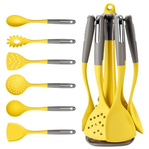 Ensemble de 7 ustensiles de cuisine en silicone, spatules et cuillères, avec support - Product Image 1