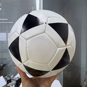 Balón de Fútbol Cosido a Máquina de PVC para la Copa Mundial 2026, Talla 5, con Logotipo Personalizado, Popular en Todo el Mundo, Balón de Fútbol Duradero - Product Image 5