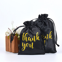 Pochette de rangement pour extensions de cheveux naturels avec logo personnalisé, sacs d'emballage pour perruques en satin de soie noir, anti-humidité, avec cordon de serrage, promotionnel